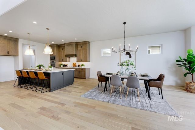 7199 W Waxwing Dr, Boise, ID 83714