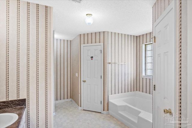 2216 Blue Lake Dr, Pensacola, FL 32506