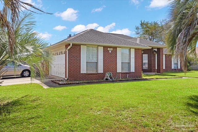 2216 Blue Lake Dr, Pensacola, FL 32506