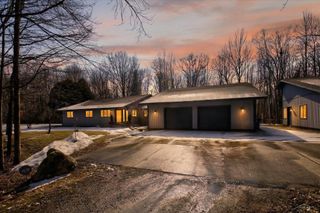 2852 E Leisure Lane, Midland, MI 48640