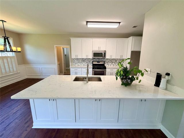 6271 Mountain Ridge Circle, Sugar Hill, GA 30518
