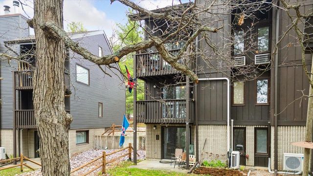 11 Fir Trail, Wisconsin Dells, WI 53965