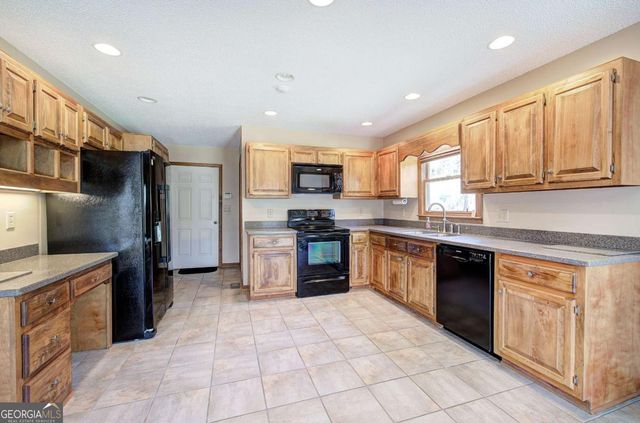 5 Marguerite Drive, Cartersville, GA 30121