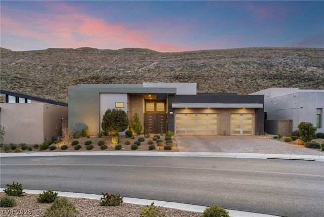 5201 Peak Climb Drive, Las Vegas, NV 89135