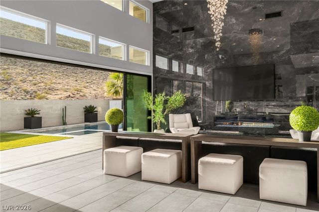 5201 Peak Climb Drive, Las Vegas, NV 89135