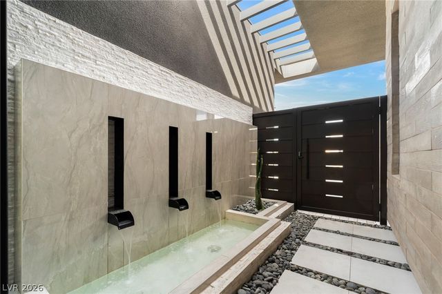 5201 Peak Climb Drive, Las Vegas, NV 89135