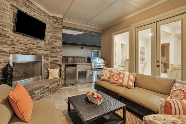 110 Sunridge Court, Montgomery, TX 77316
