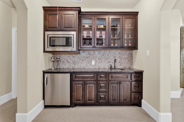 110 Sunridge Court, Montgomery, TX 77316