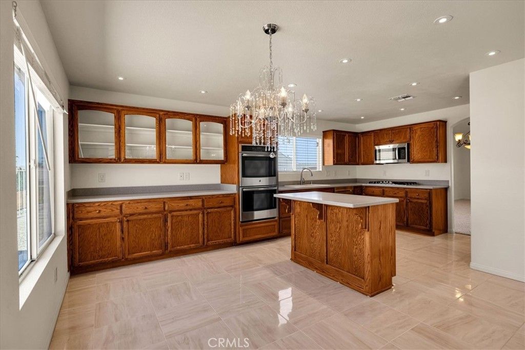 Image 10 of property listing at 8674 Dumosa, Yucca Valley, CA 92284
