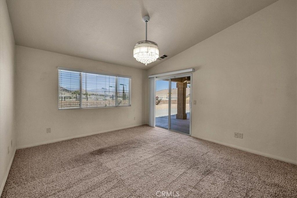 Image 17 of property listing at 8674 Dumosa, Yucca Valley, CA 92284