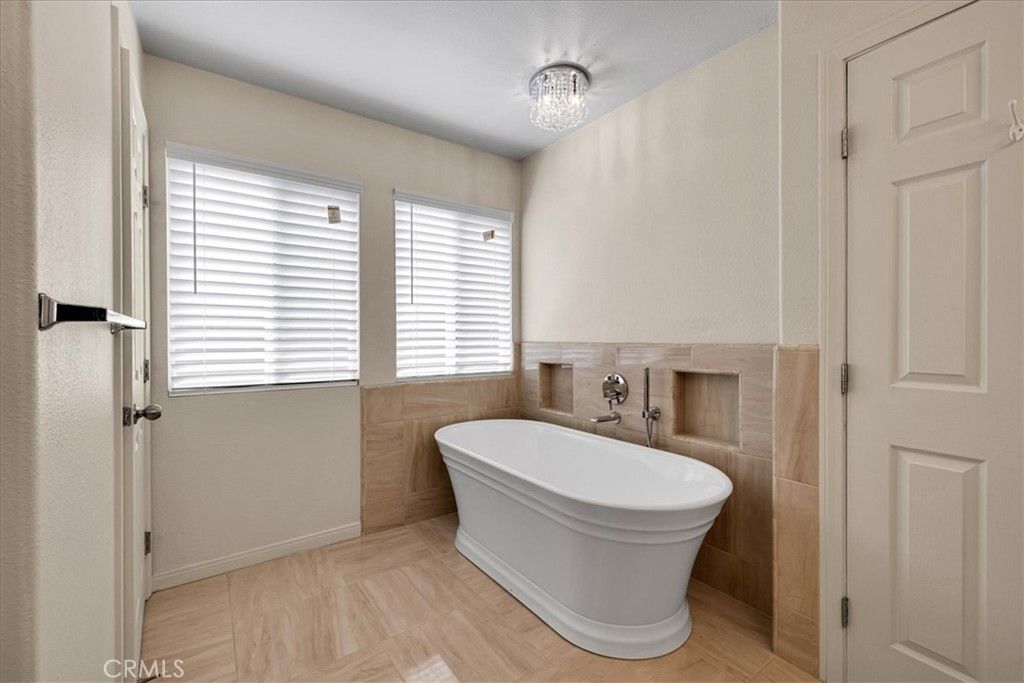 Image 20 of property listing at 8674 Dumosa, Yucca Valley, CA 92284
