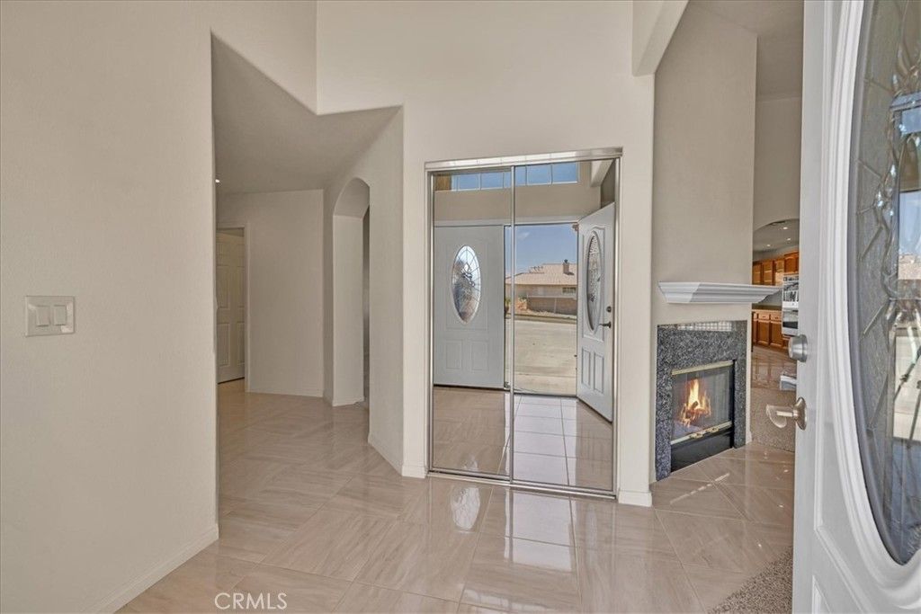 Image 3 of property listing at 8674 Dumosa, Yucca Valley, CA 92284