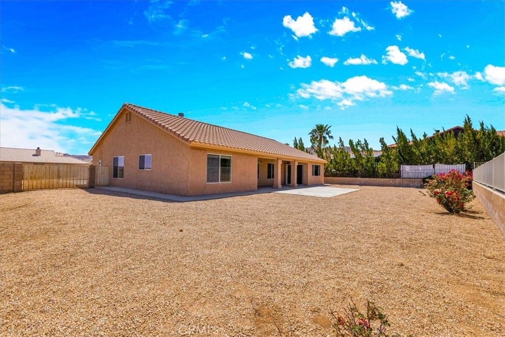 Image 37 of property listing at 8674 Dumosa, Yucca Valley, CA 92284