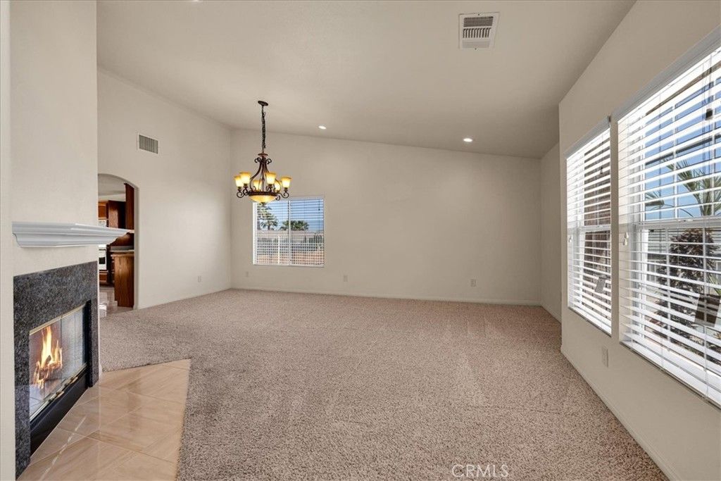 Image 4 of property listing at 8674 Dumosa, Yucca Valley, CA 92284