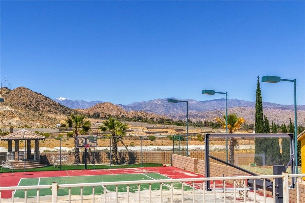 Image 41 of property listing at 8674 Dumosa, Yucca Valley, CA 92284