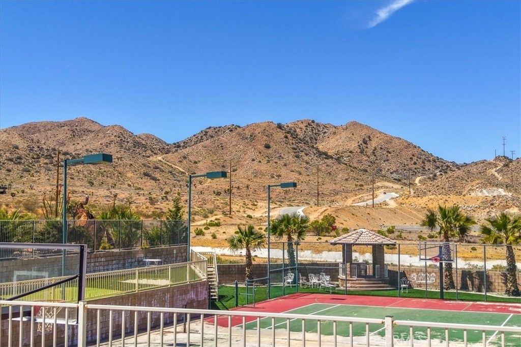 Image 42 of property listing at 8674 Dumosa, Yucca Valley, CA 92284