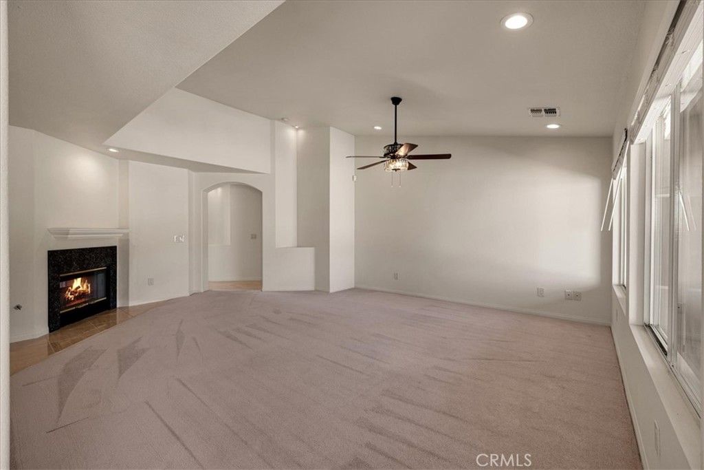 Image 7 of property listing at 8674 Dumosa, Yucca Valley, CA 92284