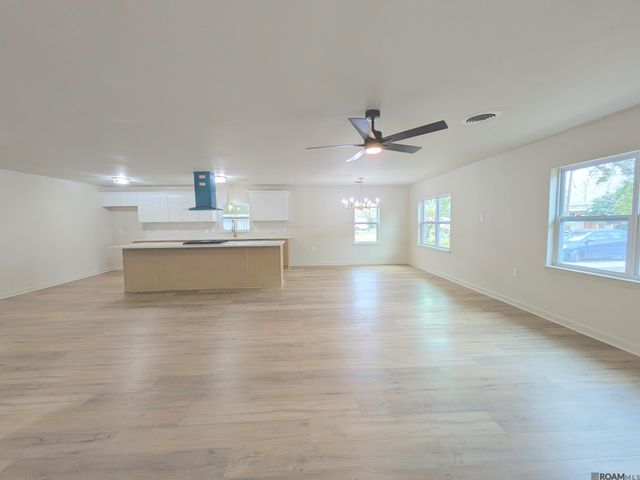 9950 Havard St, St Francisville, LA 70775