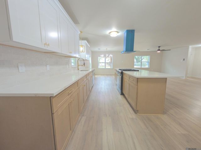 9950 Havard St, St Francisville, LA 70775