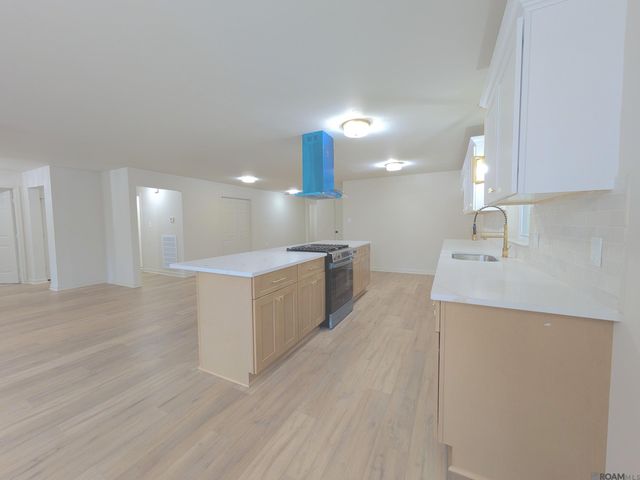 9950 Havard St, St Francisville, LA 70775