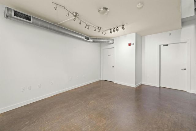 1601 E Cesar Chavez ST 106, Austin, TX 78702