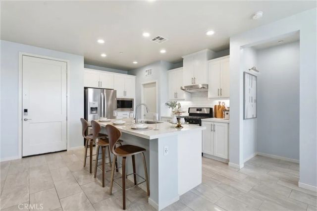 1184 Epic, Irvine, CA 92618