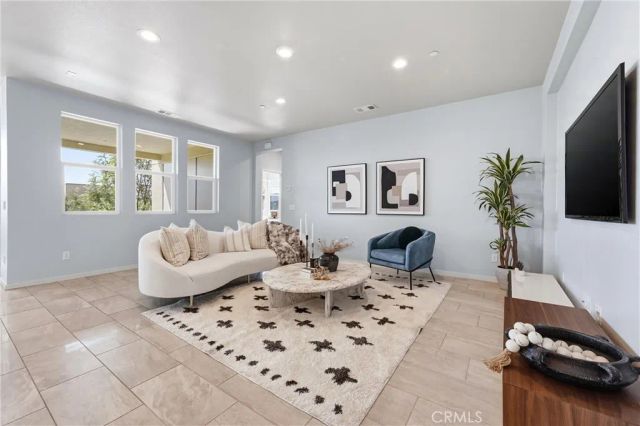 1184 Epic, Irvine, CA 92618