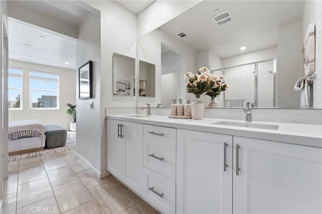 1184 Epic, Irvine, CA 92618