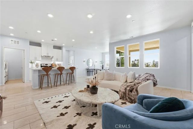 1184 Epic, Irvine, CA 92618