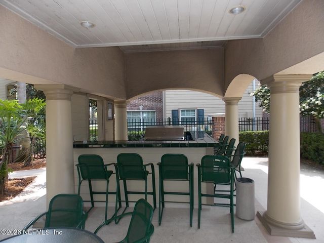 7800 POINT MEADOWS Drive 338, Jacksonville, FL 32256