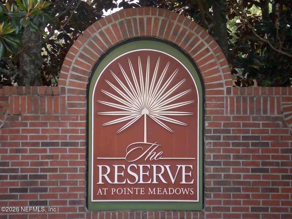 7800 POINT MEADOWS Drive 338, Jacksonville, FL 32256