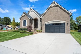 13851 Arthur Court, Washington Township, MI 48094