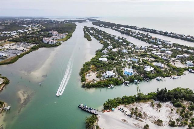 6 POINT WAY, Placida, FL 33946