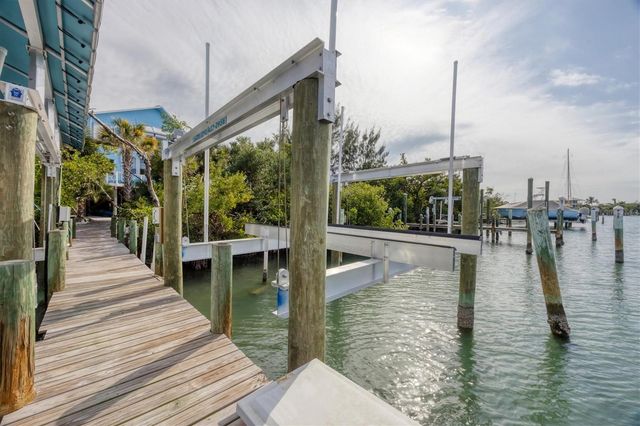 6 POINT WAY, Placida, FL 33946