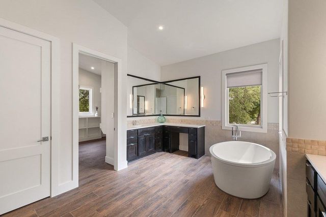11002 Foundation RD, Austin, TX 78726