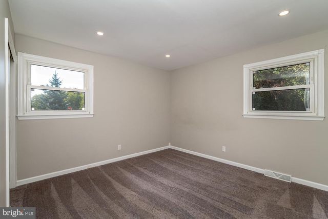 400 E MAIN ST, Marlton, NJ 08053