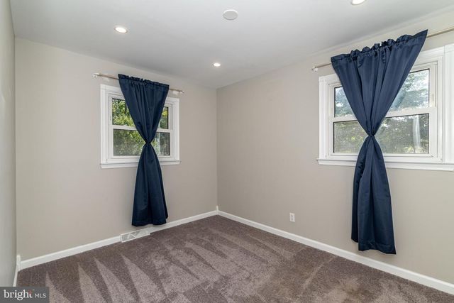 400 E MAIN ST, Marlton, NJ 08053