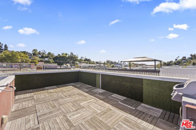2201 Polyscope Place, Los Angeles, CA 90026
