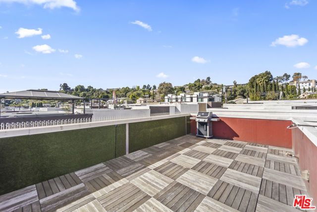 2201 Polyscope Place, Los Angeles, CA 90026