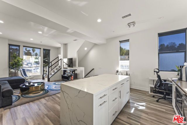 2201 Polyscope Place, Los Angeles, CA 90026