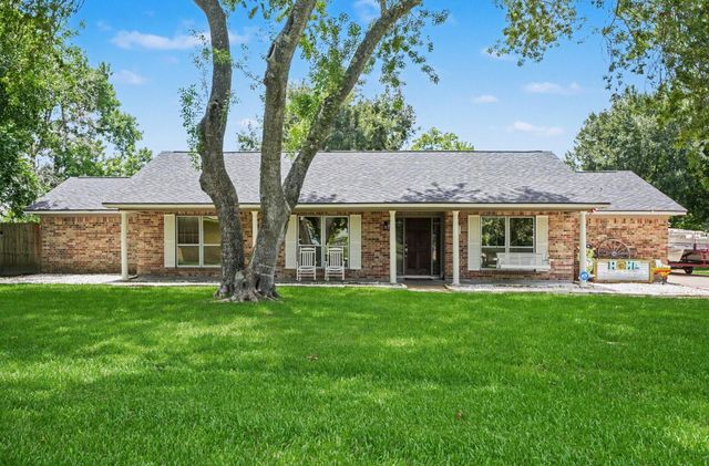 4318 Meadow Glenn Drive, Dickinson, TX 77539