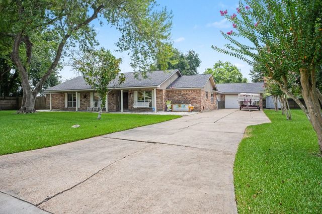 4318 Meadow Glenn Drive, Dickinson, TX 77539