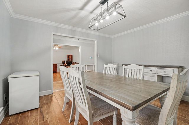 4318 Meadow Glenn Drive, Dickinson, TX 77539