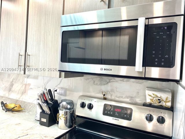 251 174th St 615, Sunny Isles Beach, FL 33160