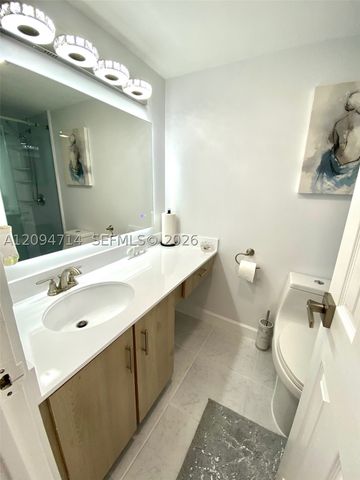 251 174th St 615, Sunny Isles Beach, FL 33160
