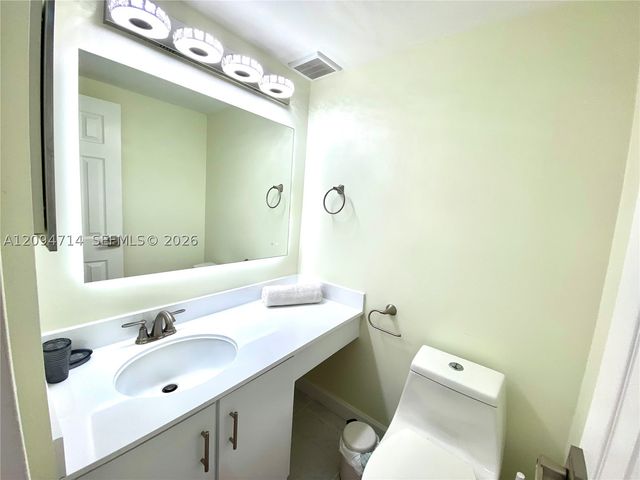 251 174th St 615, Sunny Isles Beach, FL 33160
