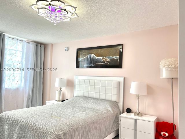 251 174th St 615, Sunny Isles Beach, FL 33160