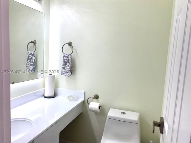 251 174th St 615, Sunny Isles Beach, FL 33160