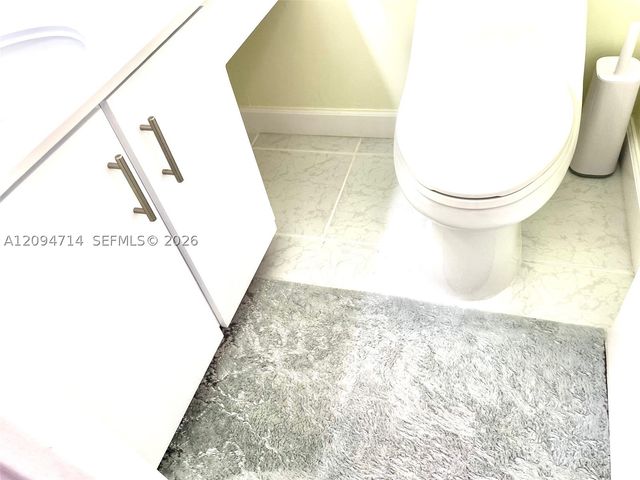 251 174th St 615, Sunny Isles Beach, FL 33160