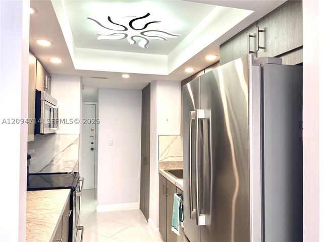 251 174th St 615, Sunny Isles Beach, FL 33160